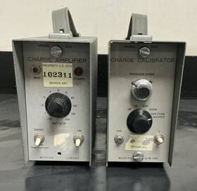 Kistler 567/345 Set Of 2 Charge Amplifier S/n 567 And Calibrator 345 Kistler 567/345 Set Of 2 Charge Amplifier S/n 567 And Calibrator 345
