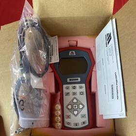 Meriam Zm2000-ci0100 Smart Manometer M2000 Series Digital Calibrator Kit - Nob