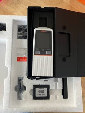 178-561-12a Mitutoyo Sj-210 Surface Roughness Tester New With Nist Calibration Included