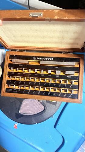 Mitutoyo 506914 516-914-26 35-pc Rectangular Gage Block Set