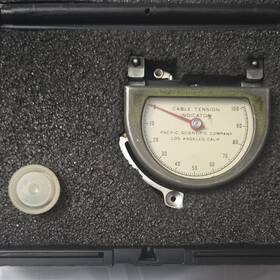 402-1b-2 Pacific Scientific Company Cable Tension Indicator Tensiometer With Case 402-1b-2 Pacific Scientific Company Cable Tension Indicator Tensiometer With Case