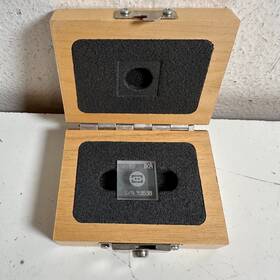Veeco 138-367 Dektak 1 Ka S/n 93638 Calibration Standard Profilometer