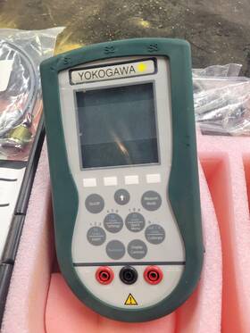Yokogawa Ypc-4000 Ypc Series Calibrator With Manual Cd Connecting Wiring And Hard Case